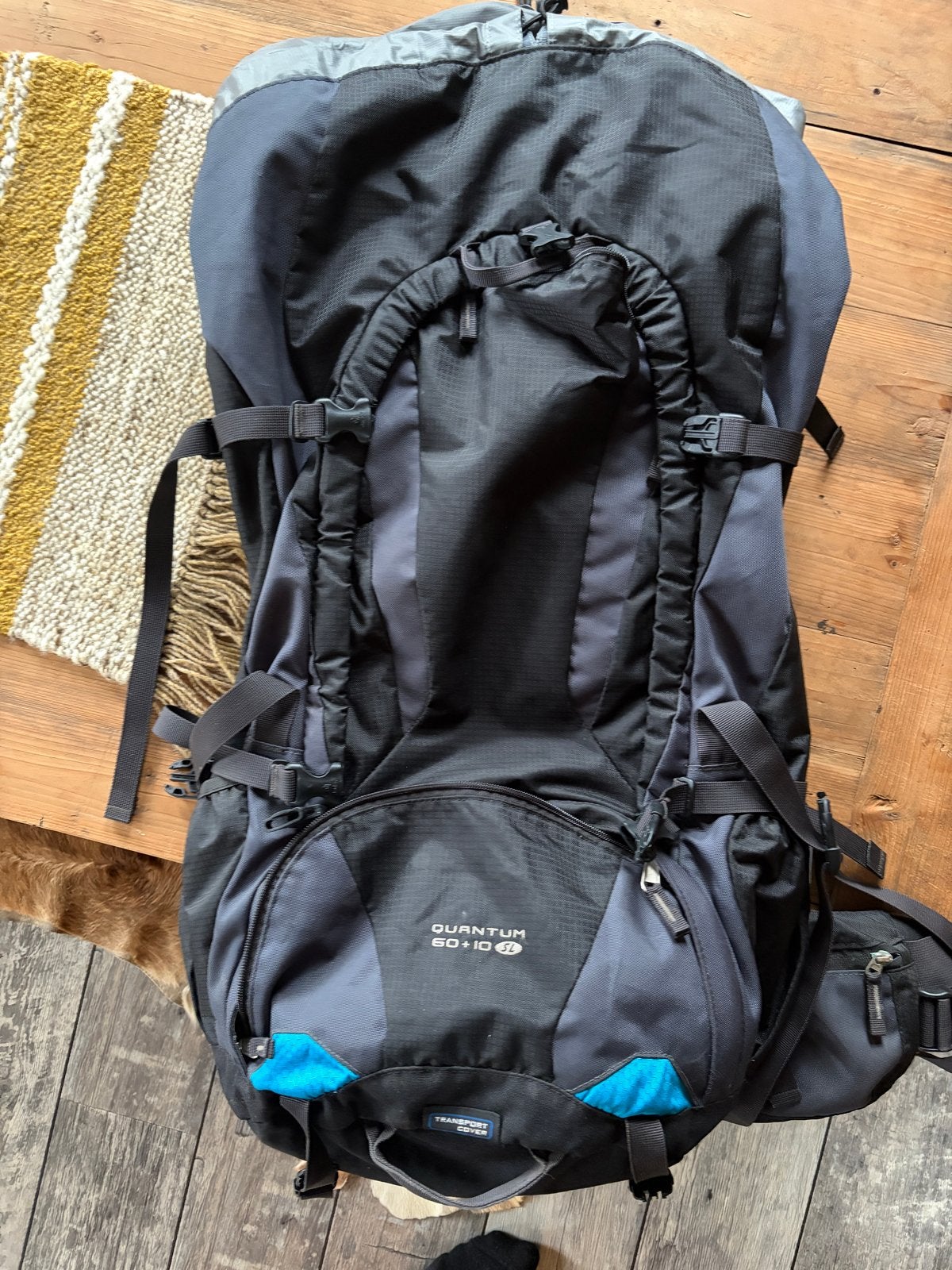 Deuter Quantum 60+10 Backpack - Ideaal voor Trekking, Verzenden, Gebruikt