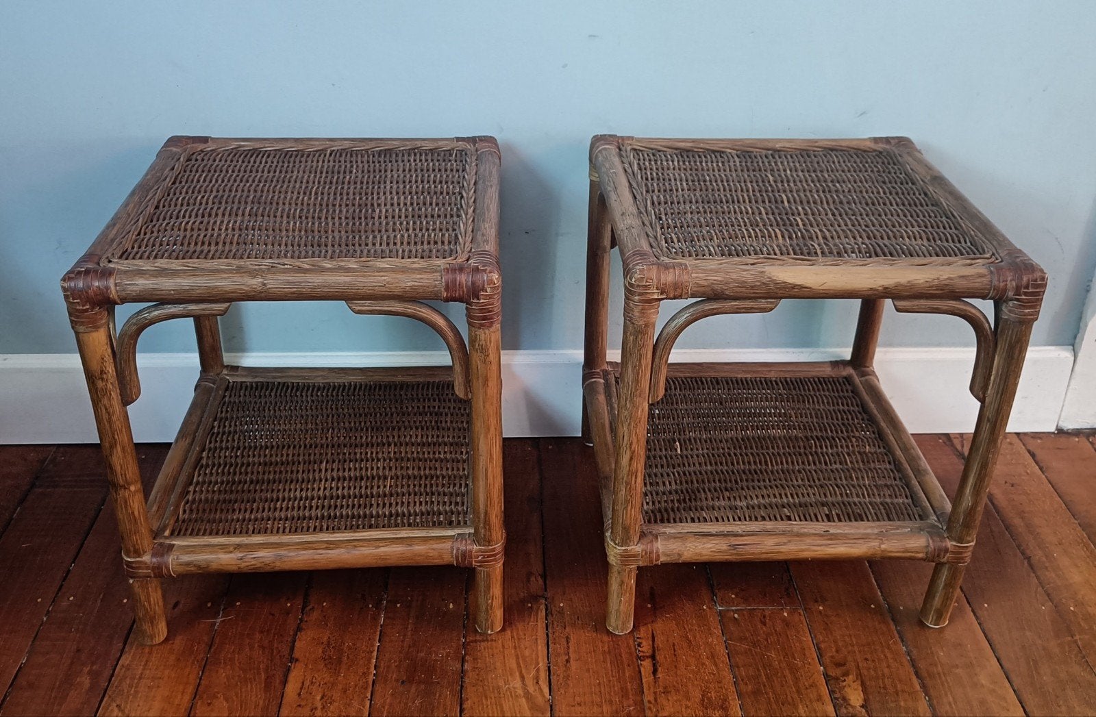 Vintage bamboe bijzettafel - 40 cm hoog, 38x38 cm, Ophalen of Verzenden, Vierkant, Minder dan 55 cm, Minder dan 45 cm