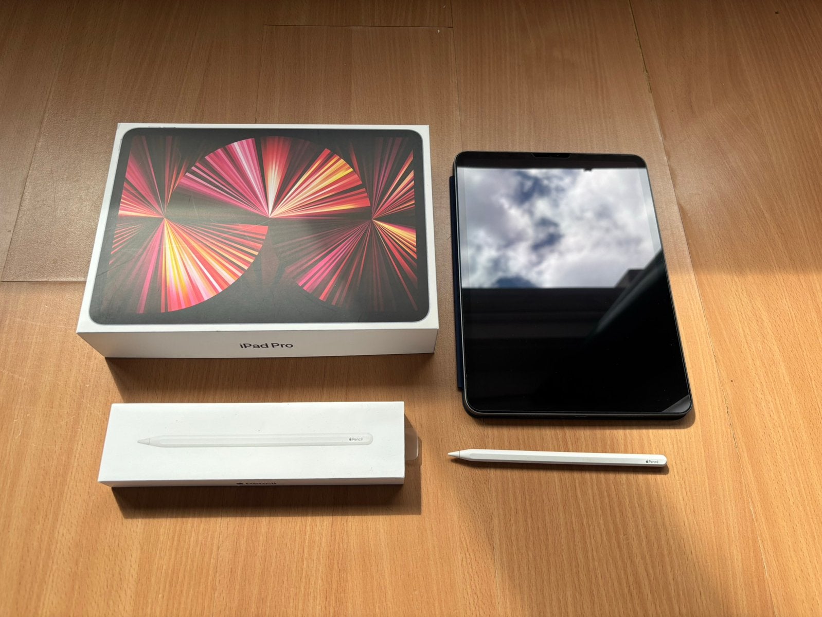 M1 iPad Pro (2021) met Apple Pencil en Smart Folio case, Apple iPad, 11 inch, Ophalen of Verzenden, Zo goed als nieuw