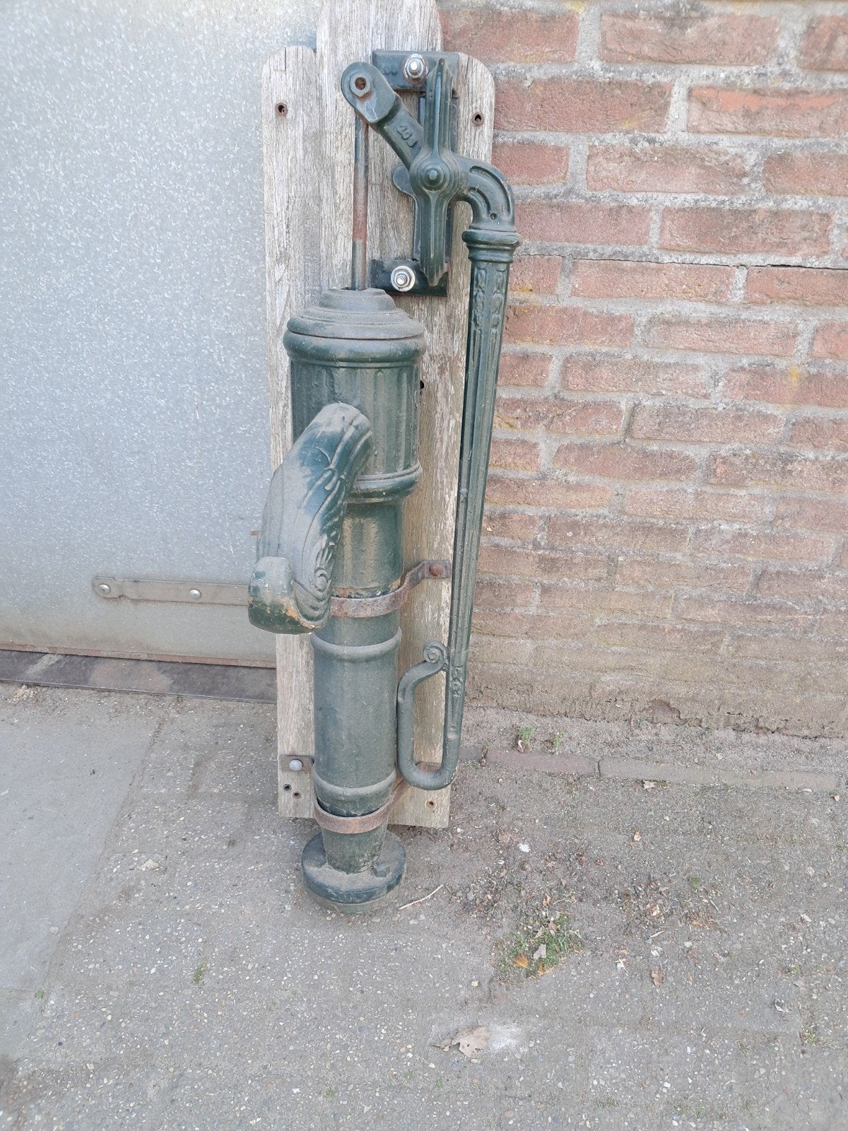 Mooie groene bronpomp, Ophalen, Gebruikt, Handmatig, Bronpomp