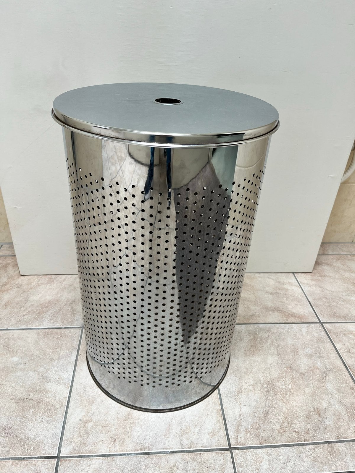 RVS wasmand met deksel 58 cm hoog, 35 cm doorsnee, Ophalen, Gebruikt, Wasmand