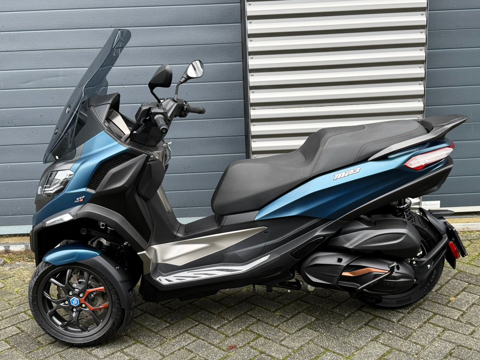 Piaggio MP3 530 HPE  Exclusive ( 37 km ! ) 2026, Bedrijf, Automaat