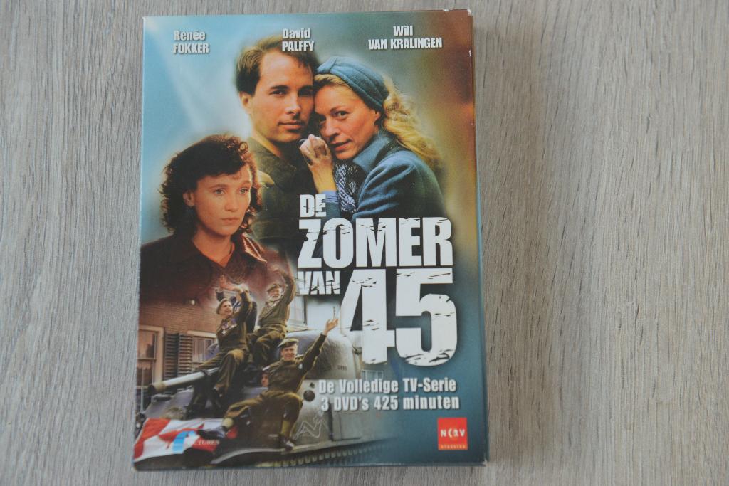 DE ZOMER VAN 45 -- DE VOLLEDIGE TV-SERIE 3DVDbox, Verzenden, Alle leeftijden, Boxset, Zo goed als nieuw