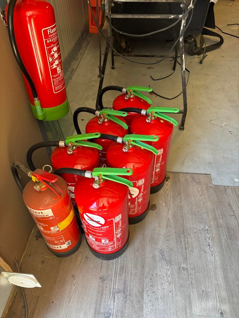 7 Brandblussers - Afgekeurd maar functioneel en netjes, Huis en Inrichting, Brandblussers en Brandkasten, Gebruikt, Brandblusser