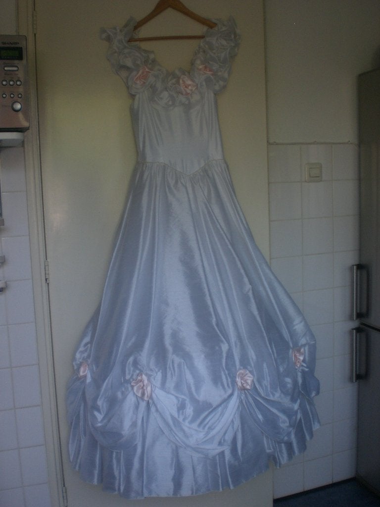 Trouwjurk met toebehoren, kleur: wit en zalmkleur, maat s, Ophalen of Verzenden, Zo goed als nieuw, Wit, Trouwjurk