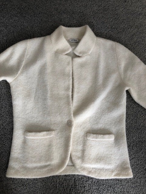 Mooi vest-jasje van KYRA maat S, Maat 38/40 (M), Beige, Ophalen of Verzenden, Zo goed als nieuw