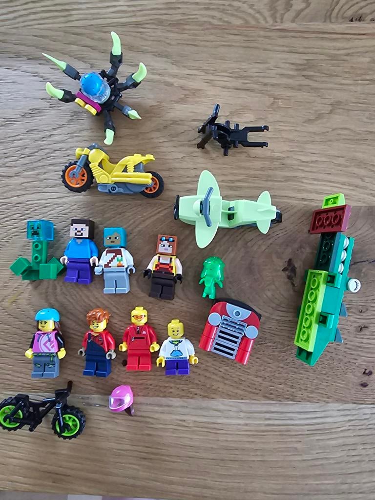 Lego mini figuren en motors, krokodil, fiets, Kinderen en Baby's, Ophalen of Verzenden