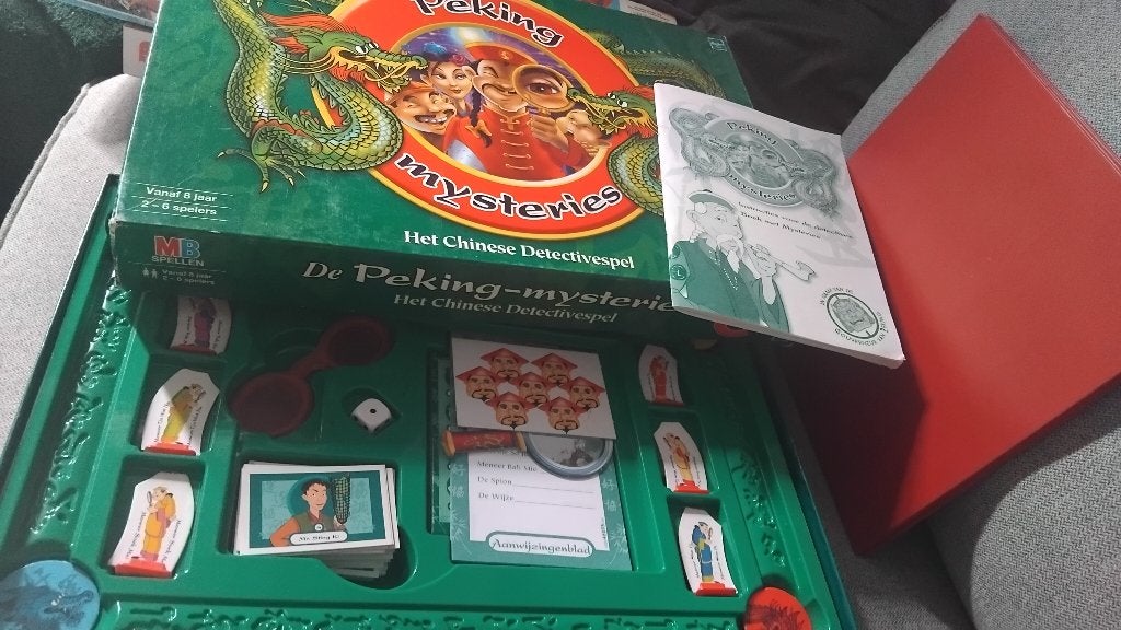Bordspel Peking mijsterie, Hobby en Vrije tijd, Gezelschapsspellen | Bordspellen, Ophalen of Verzenden, Gebruikt, MB