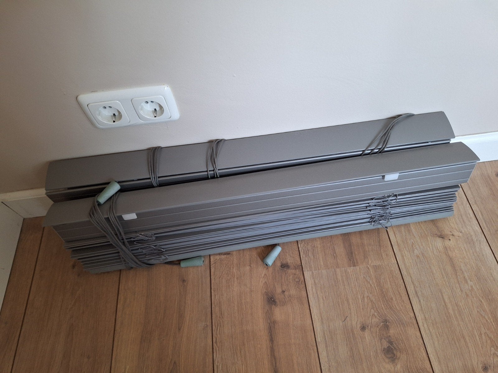 houten jaloezieën 2x, Doe-het-zelf en Verbouw, Ophalen, Overige materialen, 30 cm of meer, Gebruikt