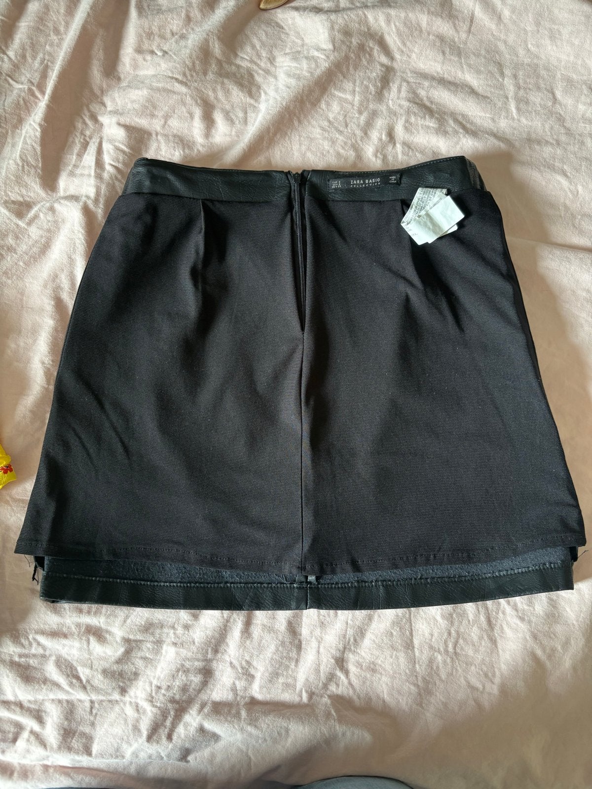 Zara Basic Zwarte Minirok met Geborduurde Bloemen, Zwart, Ophalen of Verzenden, Zo goed als nieuw, Maat 36 (S)