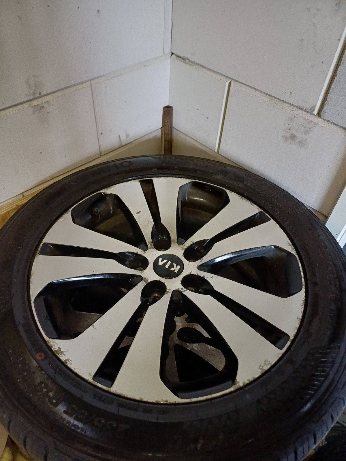 4 originele KIA velgen met zomerbanden, Auto-onderdelen, Banden en Velgen, Ophalen, 18 inch, Gebruikt, Velg(en)