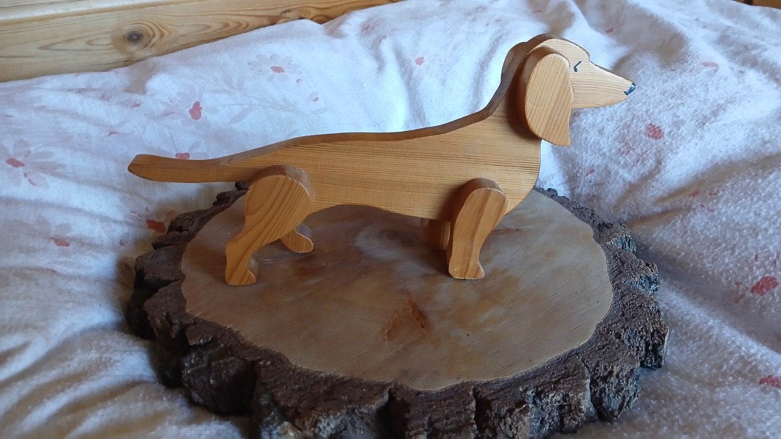 houten teckel, Ophalen of Verzenden, Zo goed als nieuw, Hond of Kat, Beeldje of Figuurtje