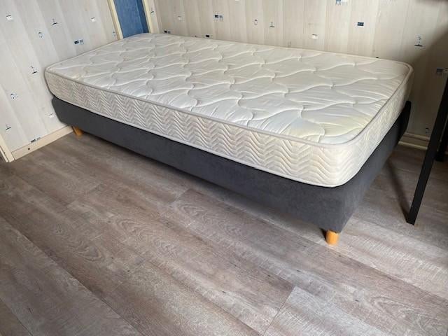 Boxspring Topkwaliteit 90 x 200 x 50 cm, Ophalen, 90 cm, Eenpersoons, Bruin