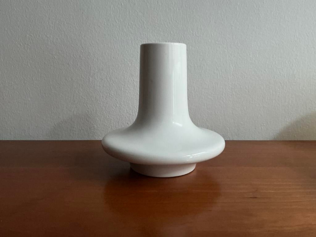 Pino Spagnolo: wit vaasje h. 14,5 cm Sicart, Italië ca. 1970, Ophalen of Verzenden
