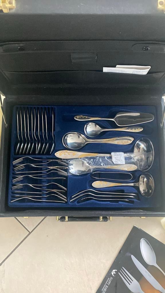 Bestekset in koffer - Happy Rabbit - 70-delig, Ophalen of Verzenden, Nieuw, Rvs of Chroom, Bestekset