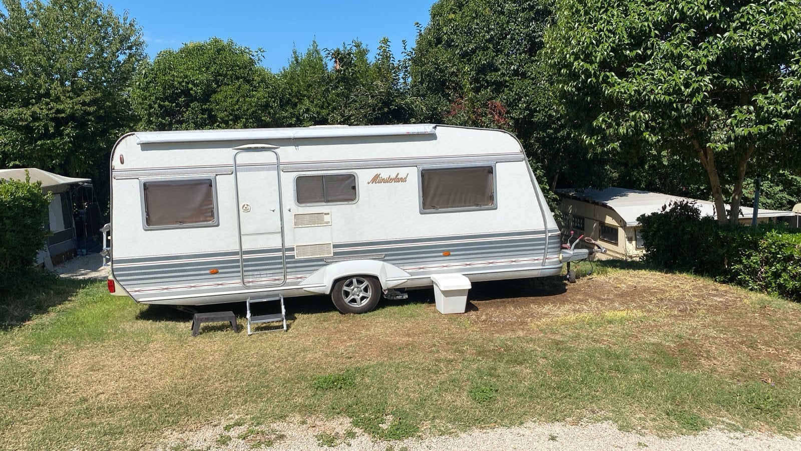 LMC Münsterland Caravan - Ideaal voor gezinsvakanties, Caravans en Kamperen, Caravans, Stapelbed, Rondzit, Bedrijf, 5 tot 6 meter