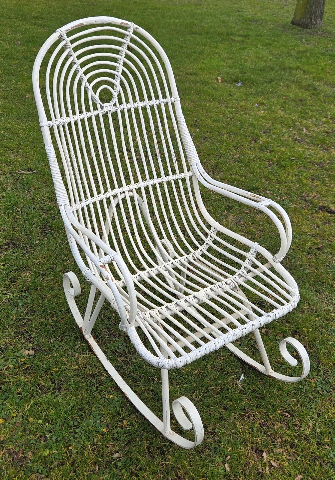 Vintage bohemian witte rotan schommelstoel, Ophalen, Gebruikt