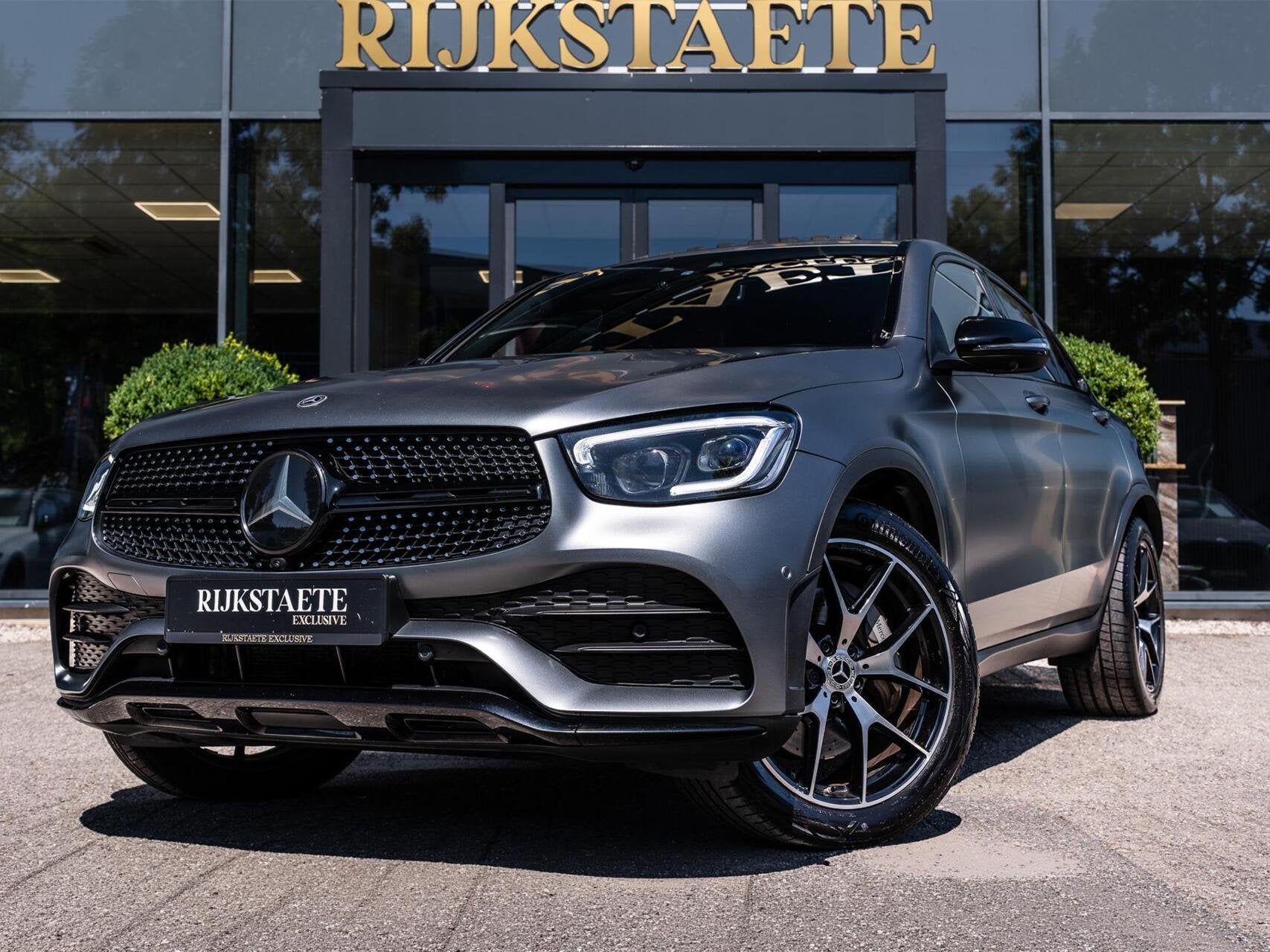 Mercedes GLC-klasse 220d Coupé 4MATIC AMG|PANO|TREKHAAK|20', Auto's, Automaat, Gebruikt, 4 cilinders, Met garantie (alle)