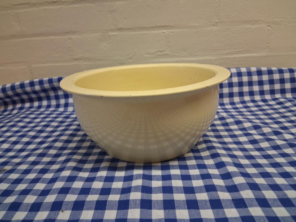 Zacht gele overpot bloempot overpot, Rond, Ophalen of Verzenden, Aardewerk, Minder dan 40 cm