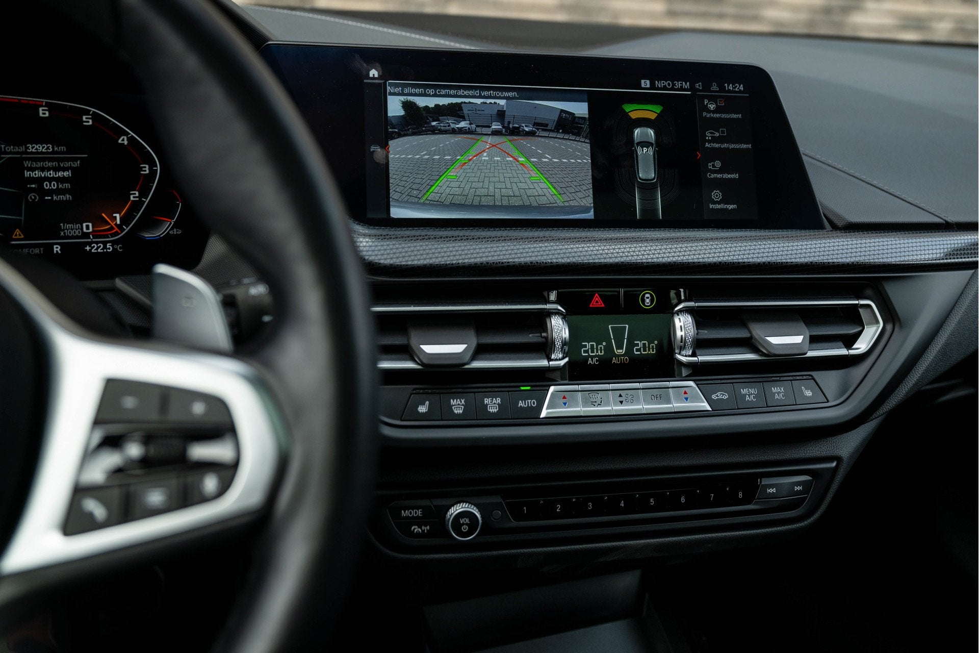 Foto 26 van BMW 1-serie M135i xDrive | Live Cockpit | Panorama | Leder |