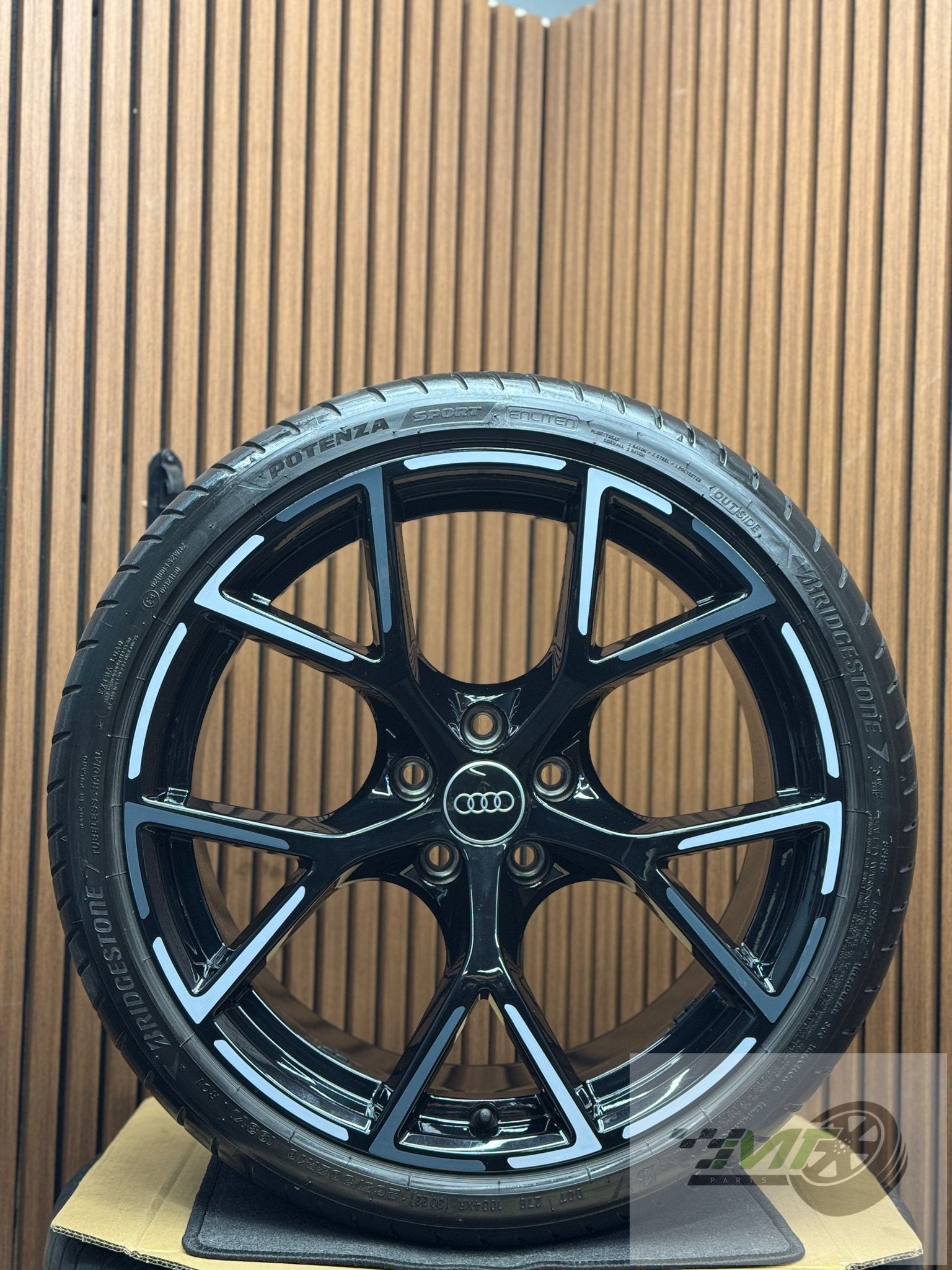 19" Audi RS3 8Y Sportback Limo Graphic  8Y0601025BP velg OEM, Auto-onderdelen, Banden en Velgen, 19 inch, Gebruikt, - Audi AG