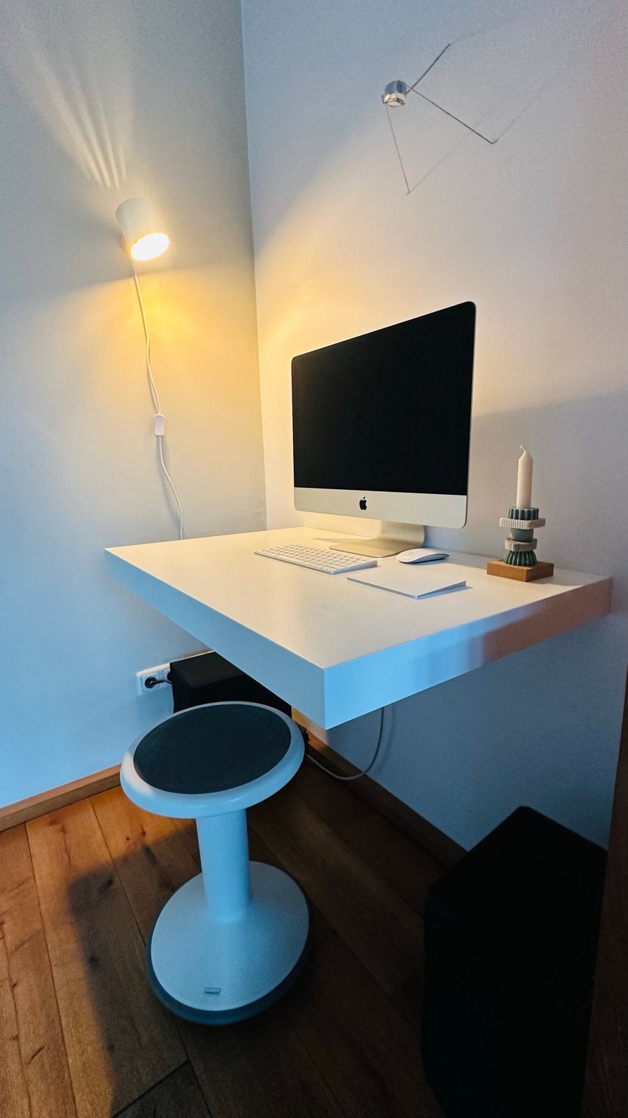 Zwevend Bureaublad Wit MDF HPL - 90x59 cm, Ophalen, Overige typen, 90 cm, Spaanplaat of MDF