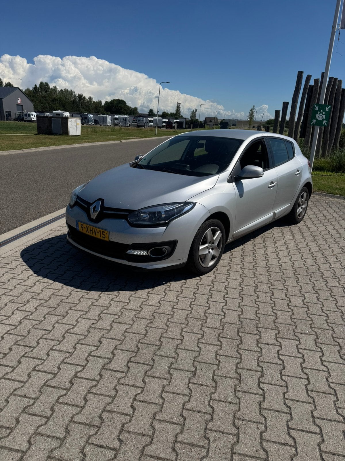 Renault Mégane 1.5 DCI 81KW HB 2014 Grijs, Auto's, Renault, 4 cilinders, Origineel Nederlands, Bedrijf, 125 €/maand