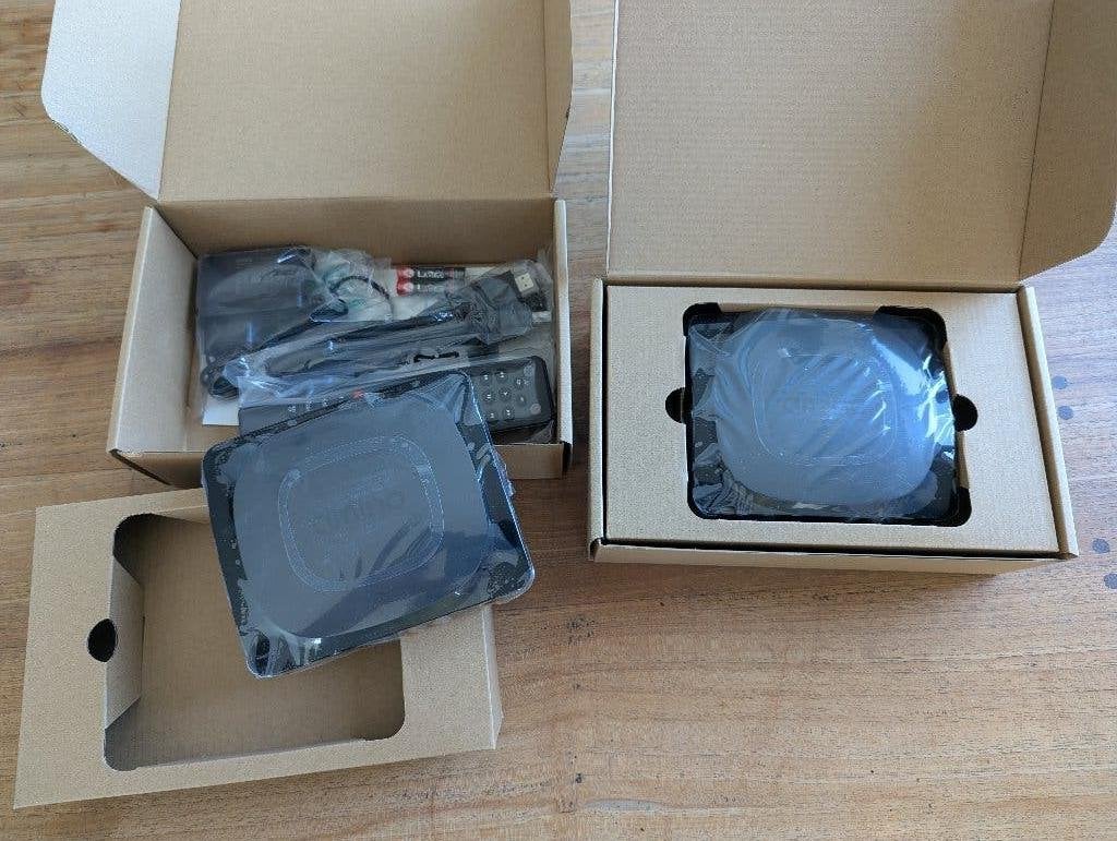 Amino model 7 (2 stuks nieuw) tv / canal digitaal ontvangers, Ophalen of Verzenden, Nieuw, Decoder