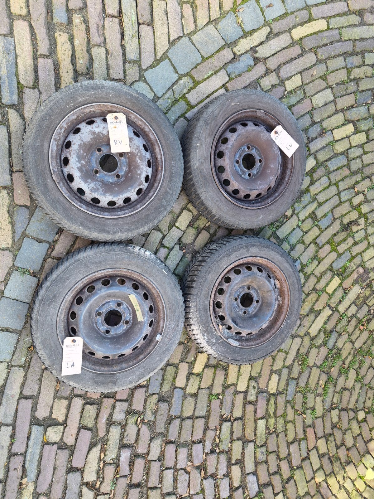 Winterbanden op stalen velgen 155/65 R13, Ophalen, Gebruikt, 155 mm, 13 inch