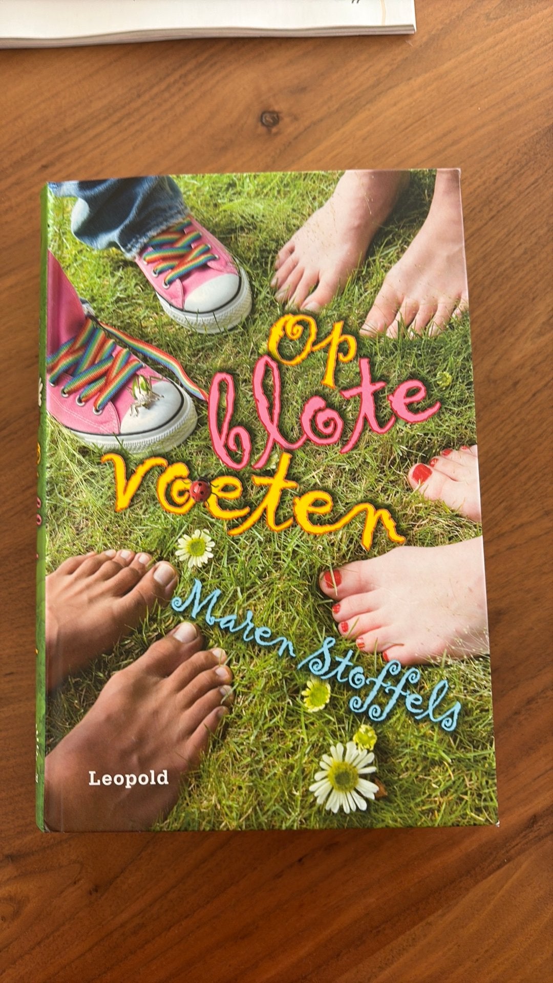 Maren Stoffels - Op blote voeten, Ophalen of Verzenden, Zo goed als nieuw, Maren Stoffels