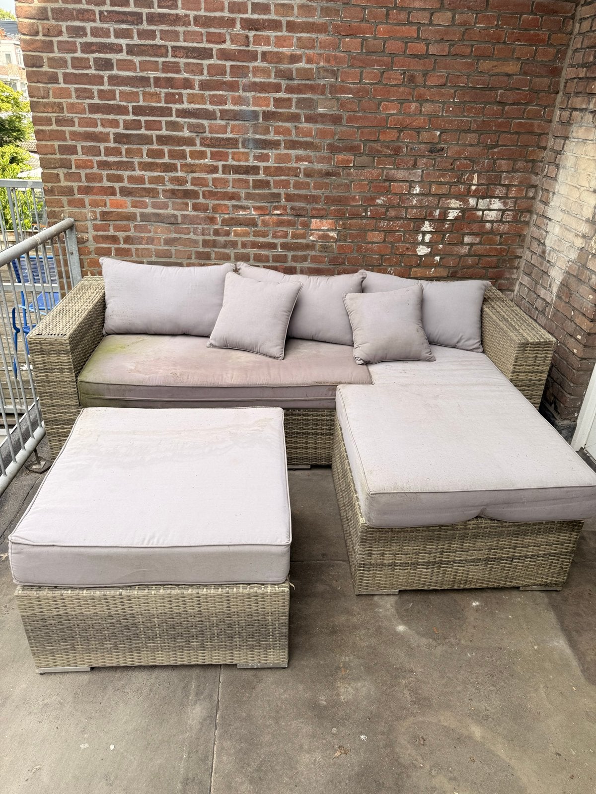 Loungeset met 2 Hockers - Kan nog prima een paar zomers mee, Tuin en Terras, Tuinsets en Loungesets, Ophalen, Gebruikt, 3 zitplaatsen