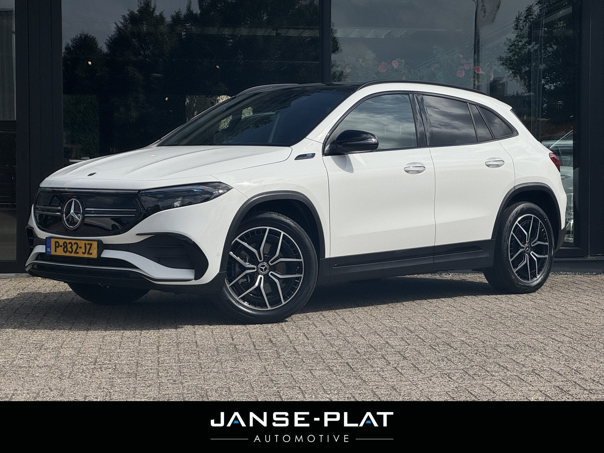 Mercedes-Benz EQA 250 Electric Art 67 kWh AMG | Afn. Trekhaa, Auto's, 1940 kg, Gebruikt, Met garantie (alle), 363 min