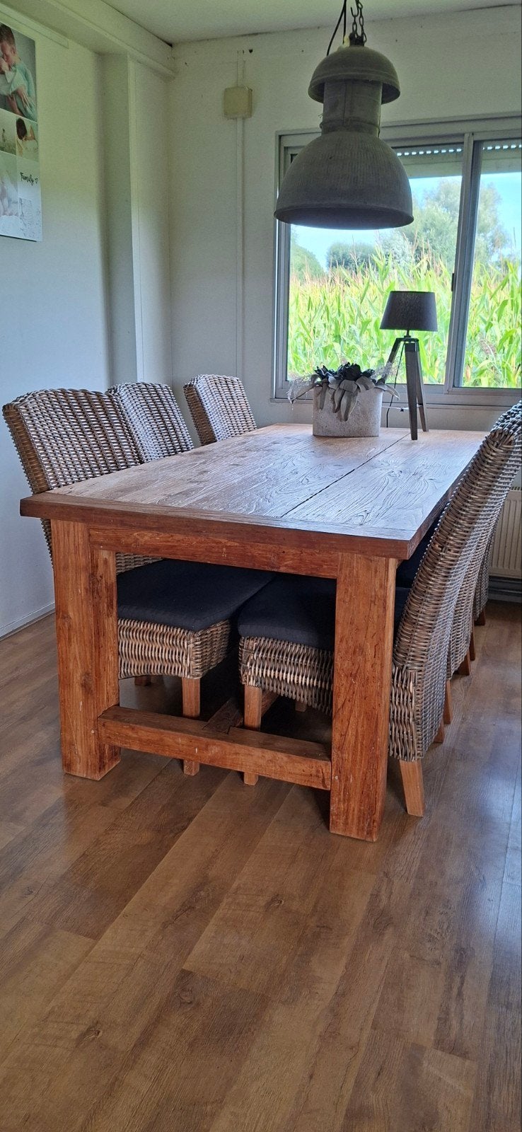 Robuuste tafel met rotan stoelen (set), Ophalen, Gebruikt, 4 tot 6 stoelen