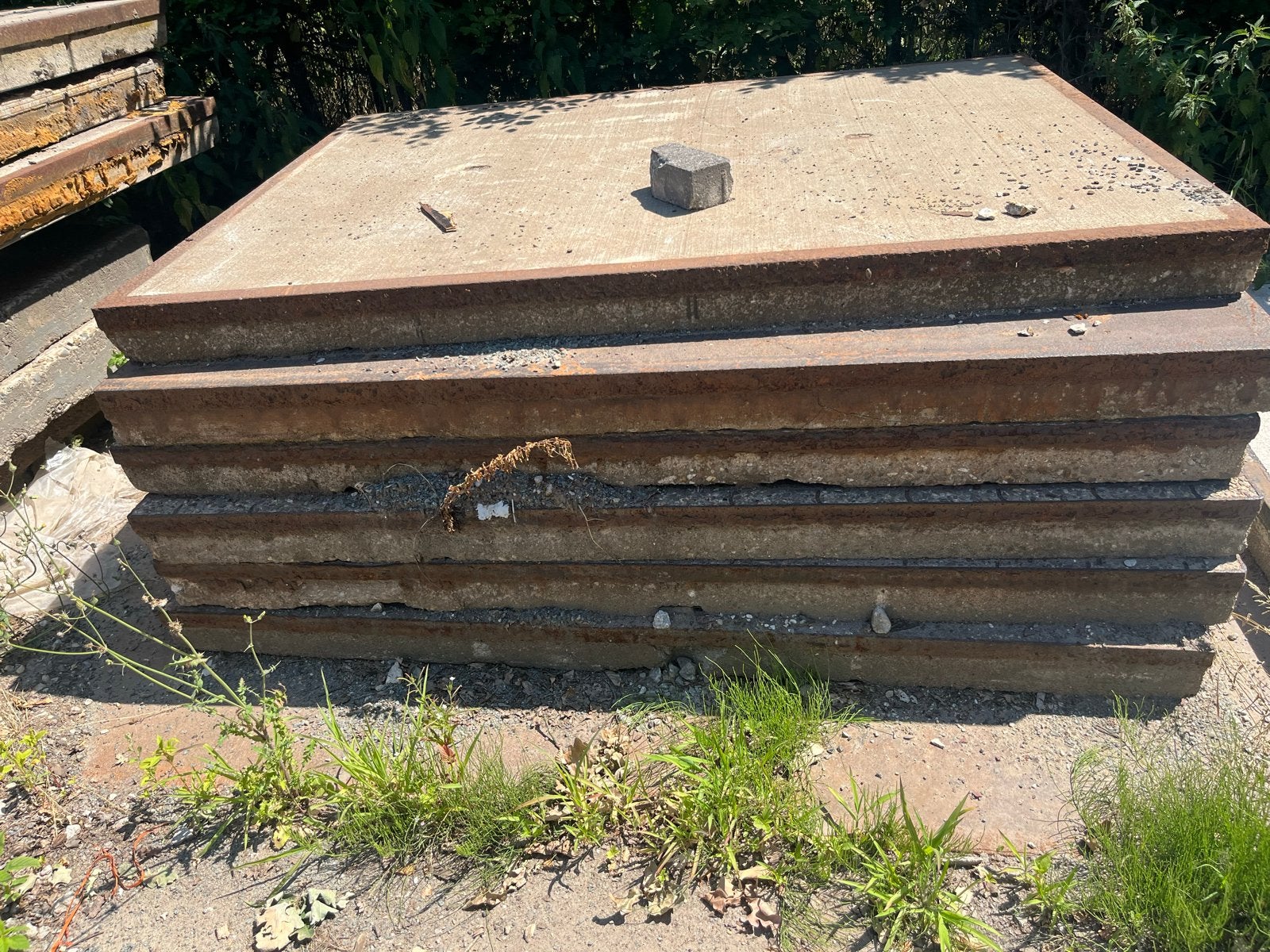 Gebruikte betonplaten voor diverse toepassingen, Doe-het-zelf en Verbouw, Platen en Panelen, Ophalen of Verzenden, Gebruikt, Overige materialen