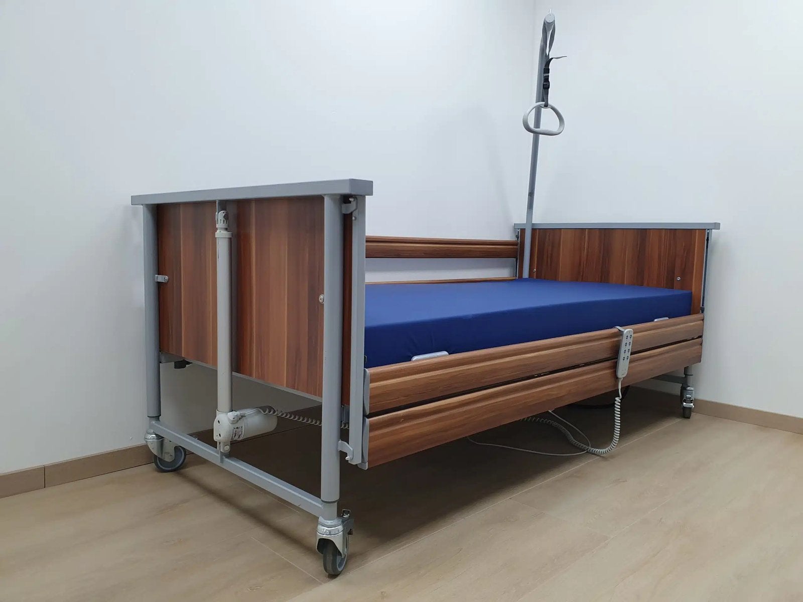Hoog laag bed Bock – Demontabel, Ophalen, 90 cm, Eenpersoons, Bruin