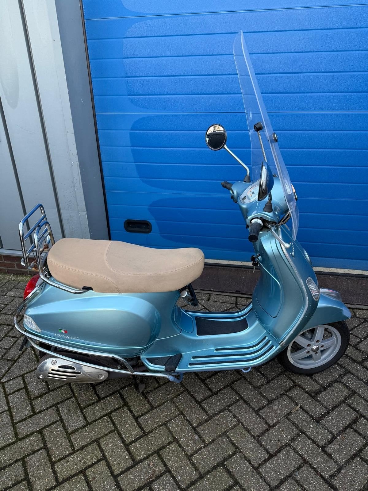 Vespa LX 50 Snorscooter (blauw kenteken) - Goede staat, Fietsen en Brommers, Ophalen