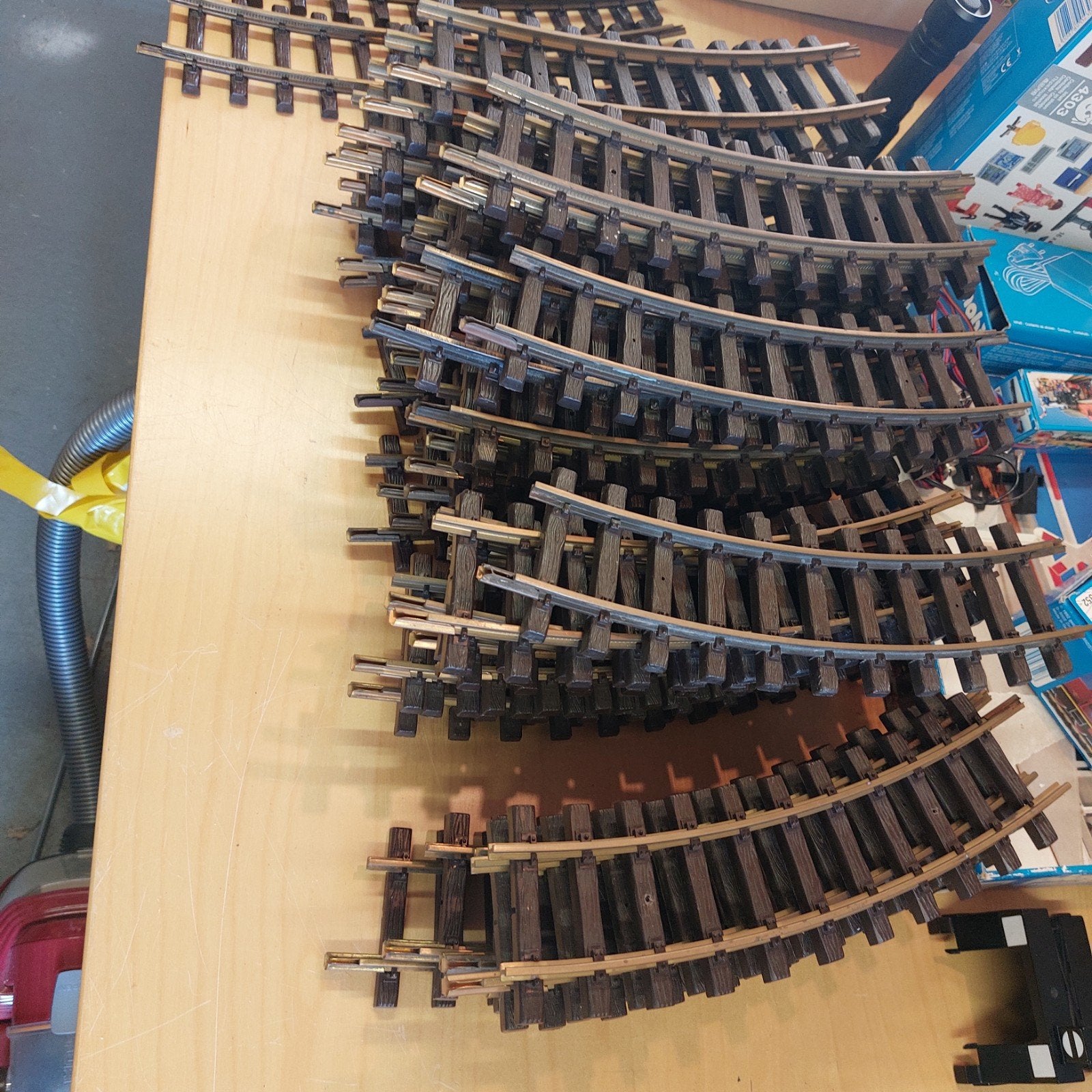 48 stuks LGB standaard bochten rails = 100 euro., Ophalen, Gebruikt, Gelijkstroom, Rails