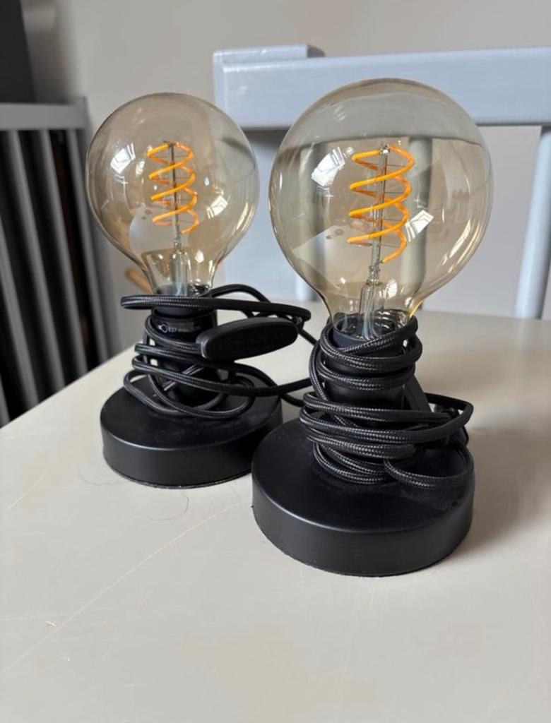 2x Philips Hue Filament G93 E27 Smart LED Lampen, Huis en Inrichting, Lampen | Overige, Zo goed als nieuw, Ophalen
