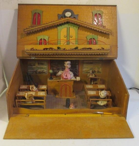 antieke automaat schooltje porseleinen poppetjes, Antiek en Kunst, Antiek | Speelgoed, Ophalen