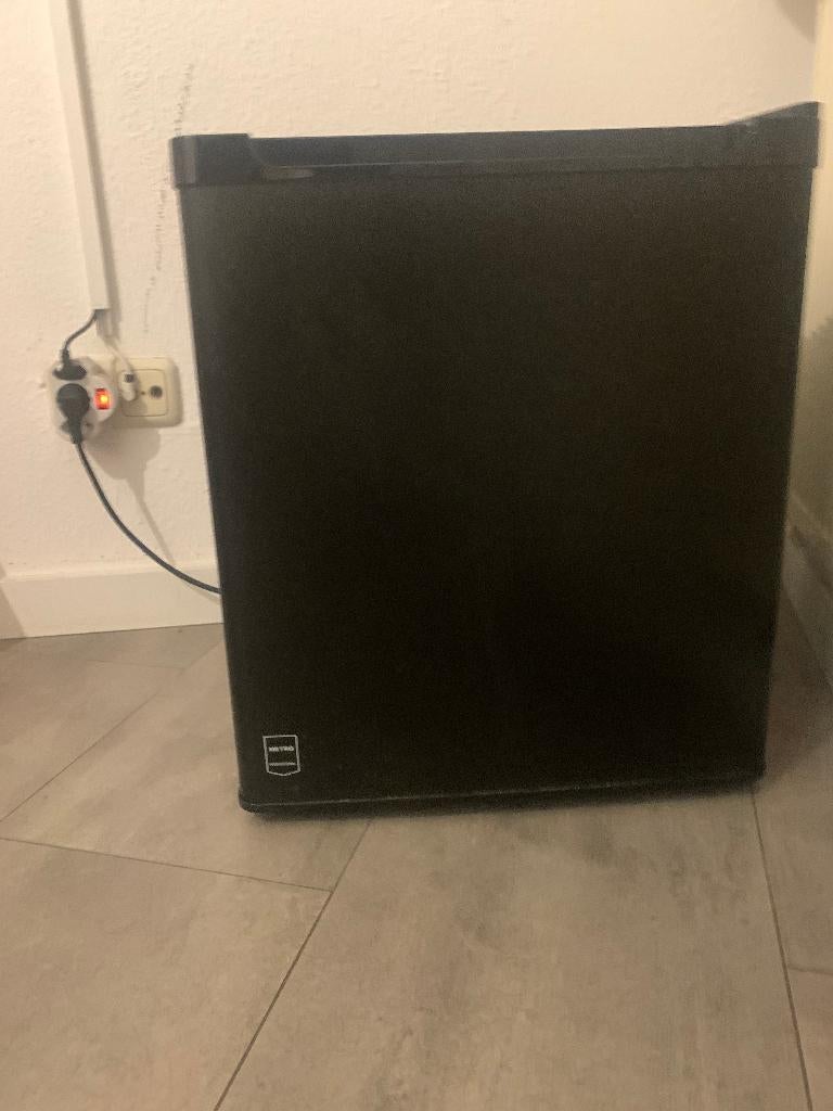 METRO PROFESSIONAL Minibar GMB1045B, 43 x 48.7 x 52 cm, 45L, Ophalen of Verzenden, Minder dan 75 liter, Zonder vriesvak, Gebruikt