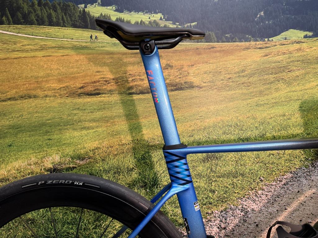 Factor Ostro Vam 54cm Ultegra DI2 Black Inc Carbon €11.399,-, Fietsen en Brommers, 28 inch, Carbon, Heren, Nieuw