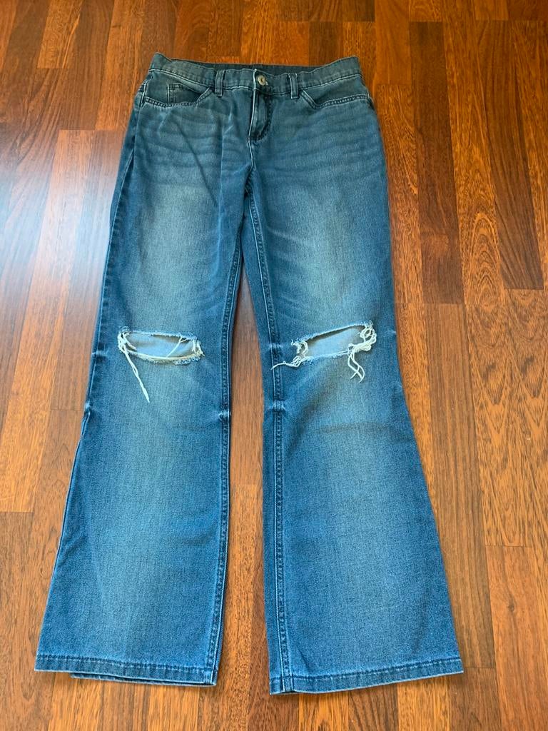 Flaired jeans met scheuren, Kleding | Dames, Spijkerbroeken en Jeans, Ophalen of Verzenden, Zo goed als nieuw, Blauw, W30 - W32 (confectie 38/40)