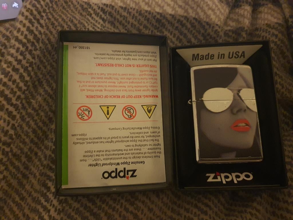 Zippo Aansteker met Print, Verzamelen, Ophalen of Verzenden, Gebruikt, Aansteker