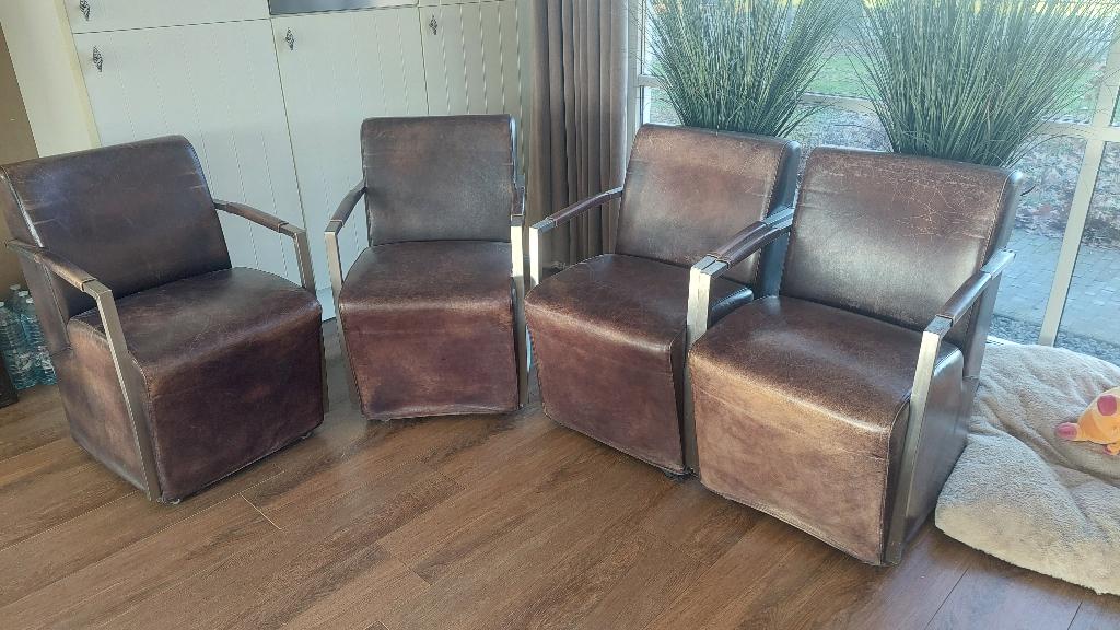 MOOIE LEREN STOELEN  ( GOOSSENS ), Ophalen, Zo goed als nieuw, Bruin, Vier