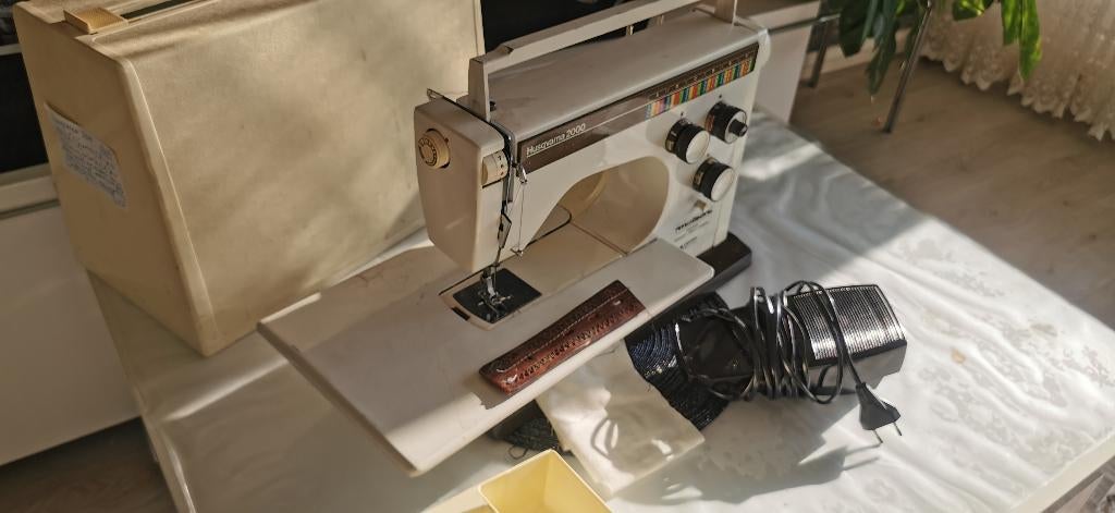 Naaimachine Husqvarna 2000 6440, Ophalen of Verzenden, Gebruikt, Naaimachine, Husqvarna