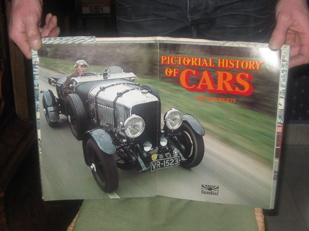 Pictorial   History of Cars, Ophalen of Verzenden, Zo goed als nieuw, Algemeen, Roberts
