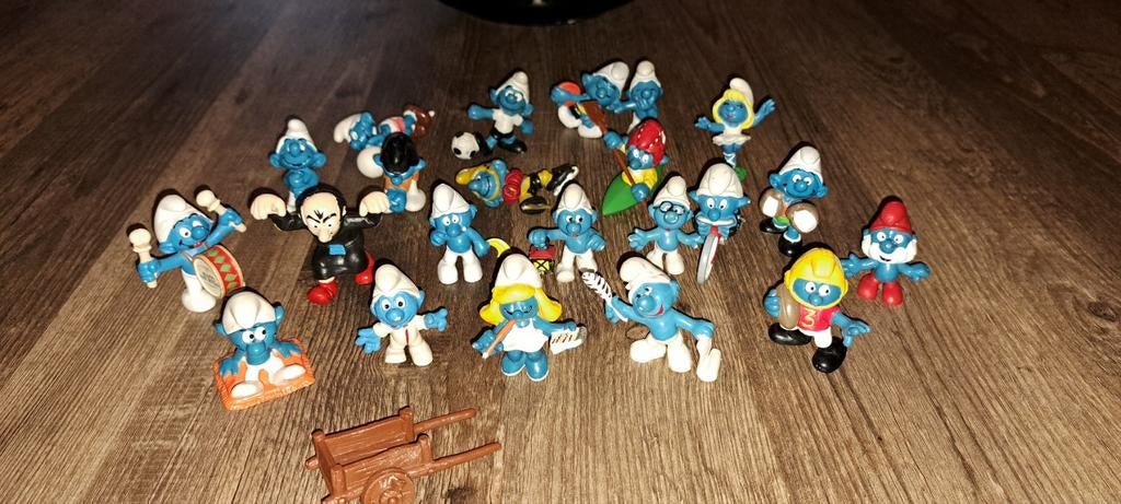 Leuke set smurfen. 22 stuks., Verzamelen, Ophalen of Verzenden, Zo goed als nieuw, Verschillende Smurfen