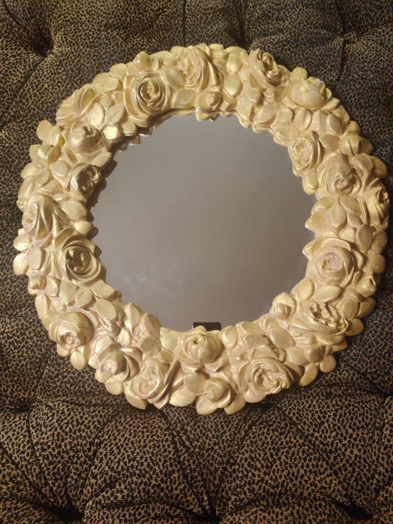 Ronde vintage spiegel goud met rozenrand 53 cm, Huis en Inrichting, Woonaccessoires | Spiegels, Ophalen, Gebruikt, Rond, Minder dan 100 cm