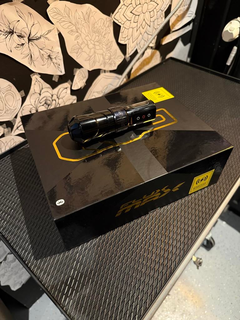FK Irons Flux Max stealth 4.0 Slag Tattoo Machine, Hobby en Vrije tijd, Tekenen, Zo goed als nieuw, Overige typen, Ophalen of Verzenden