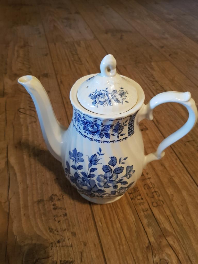 Oude theepot melody myott fine ironstone england, Ophalen of Verzenden